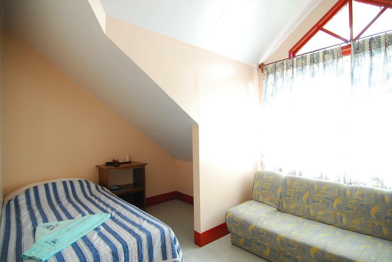 Antelope Guesthouse Koror Exterior photo